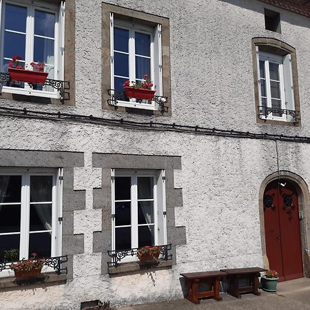 Number 22 - Le Dorat - Apartment One With Garden & Free Parking Zewnętrze zdjęcie